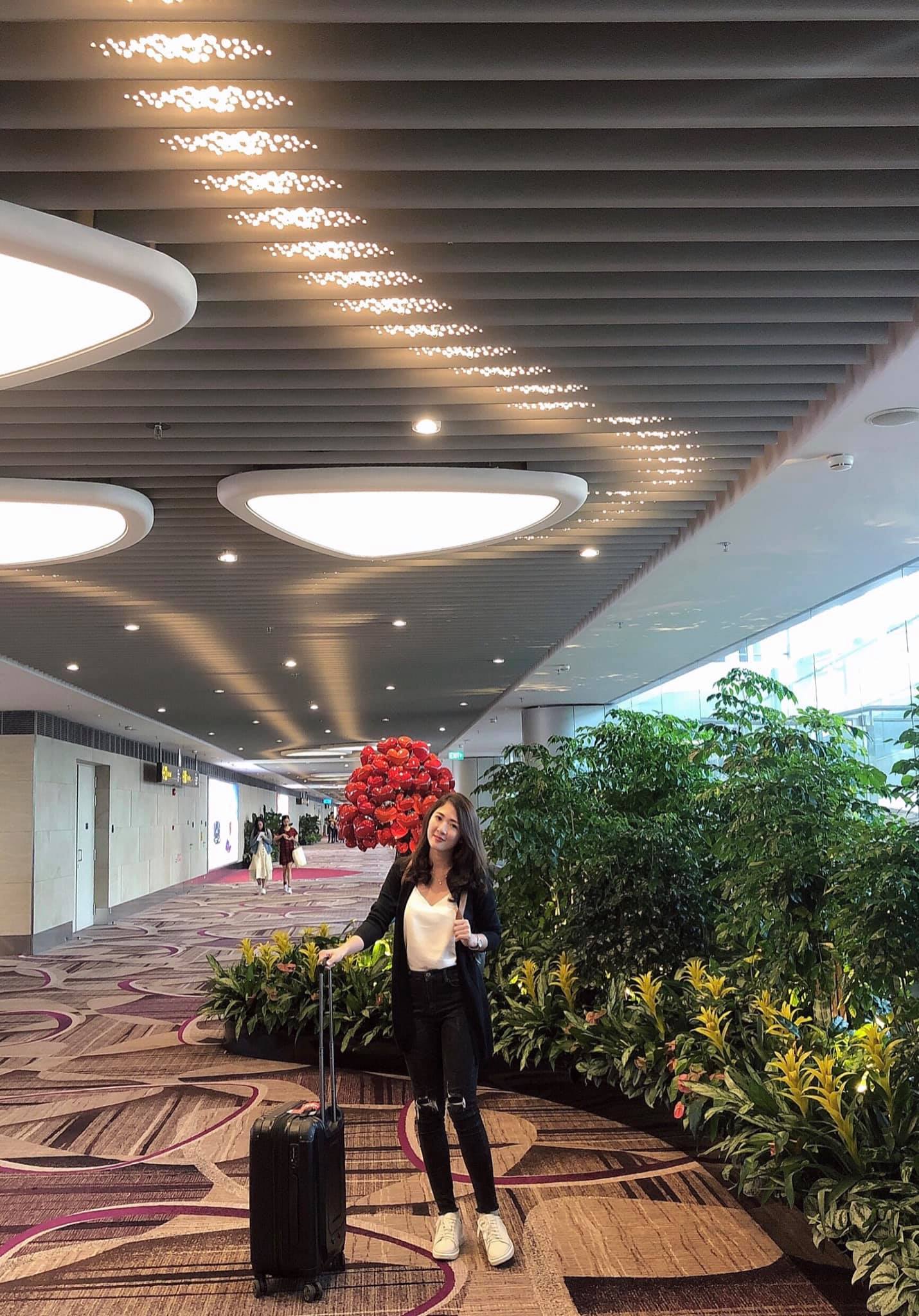 减压舞完整版视频-国庆假期深圳有人提前出发 30日凌晨5点已经堵在路上